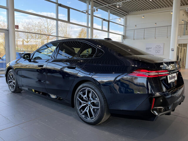 BMW i5 eDrive40 M Sport Active PDC Adaptiver LED RPA Ansicht 8 für Fahrzeugdetailseite