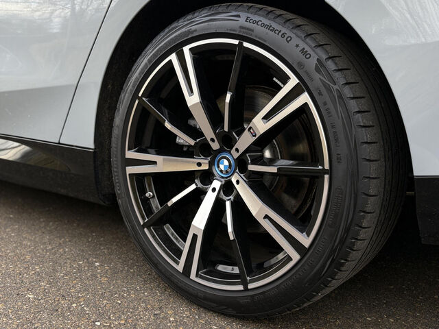BMW 550 e xDr.M Sport ACC SurView HUD Bow+Wil.AHK 20 Ansicht 9 für Fahrzeugdetailseite