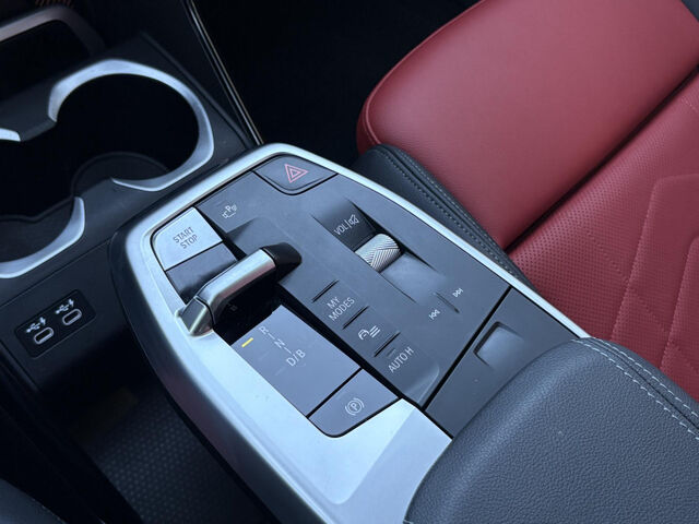 BMW iX1 xDr.30 M Sport HUD ACC SurView Lenkradh.AHK Ansicht 14 für Fahrzeugdetailseite