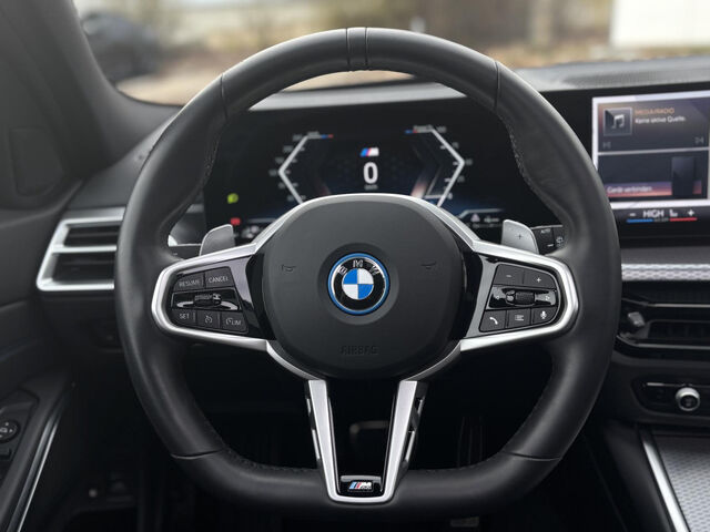 BMW 330 e xDr. T. M Sport HUD SurView PanoD.AHK 19 Ansicht 13 für Fahrzeugdetailseite