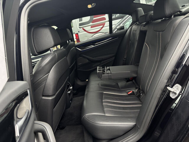 BMW M550 i xDrive SurView HUD ACC Glasd.SoftCl.HK.19 Ansicht 12 für Fahrzeugdetailseite