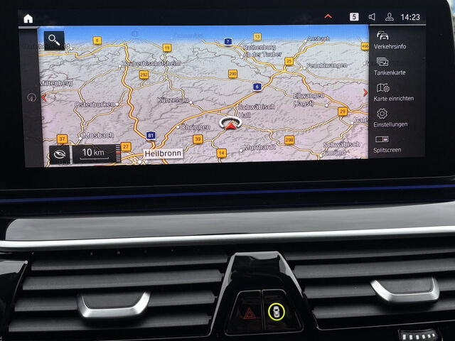 BMW M550 i xDrive SurView HUD ACC Glasd.SoftCl.HK.19 Ansicht 15 für Fahrzeugdetailseite