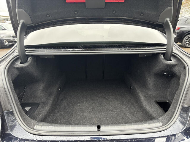 BMW M550 i xDrive SurView HUD ACC Glasd.SoftCl.HK.19 Ansicht 9 für Fahrzeugdetailseite