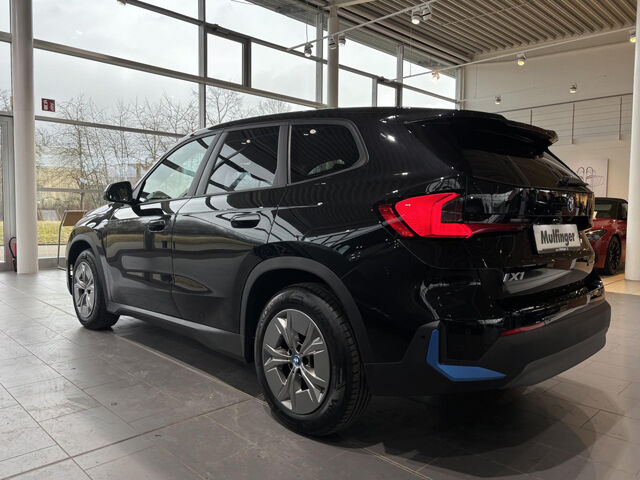 BMW iX1 x30 LiveProf.HUD Kamera DAB Adapt-Fahrwerk Ansicht 8 für Fahrzeugdetailseite