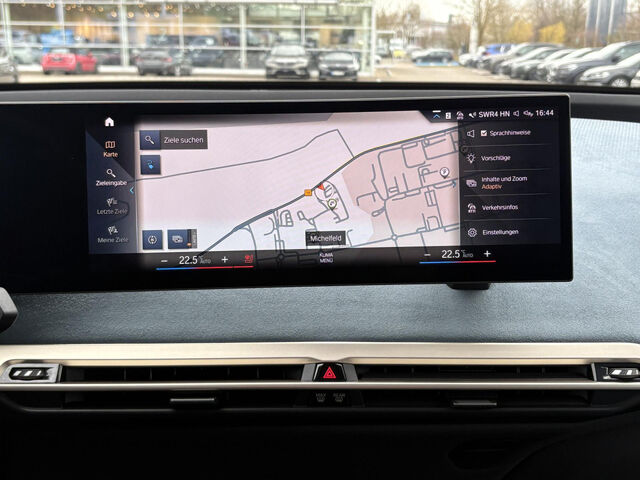 BMW iX x40 Sky HUD ACC SurView Laser Massage AHK 22 Ansicht 14 für Fahrzeugdetailseite