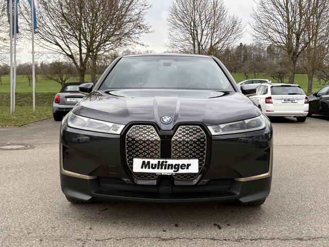 BMW iX x40 Sky HUD ACC SurView Laser Massage AHK 22 Ansicht 4 für Fahrzeugdetailseite