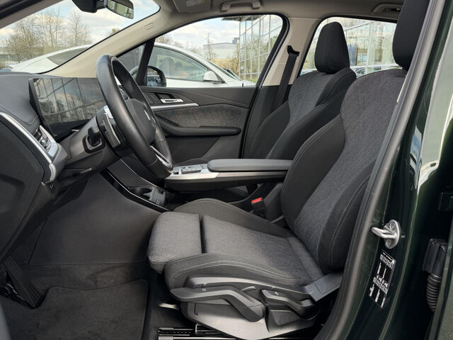 BMW 220 Active Tourer 220i ActiveTourer Sports.HUD SurView PanoD.LiveP Ansicht 10 für Fahrzeugdetailseite