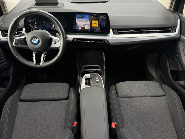 BMW 220 Active Tourer 220i ActiveTourer Sports.HUD SurView PanoD.LiveP Ansicht 11 für Fahrzeugdetailseite