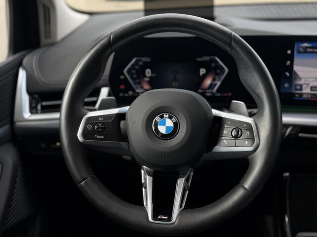 BMW 220 Active Tourer 220i ActiveTourer Sports.HUD SurView PanoD.LiveP Ansicht 12 für Fahrzeugdetailseite