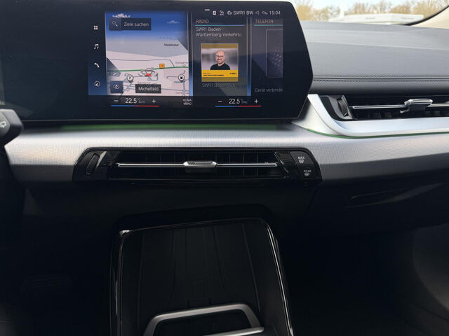 BMW 220 Active Tourer 220i ActiveTourer Sports.HUD SurView PanoD.LiveP Ansicht 15 für Fahrzeugdetailseite