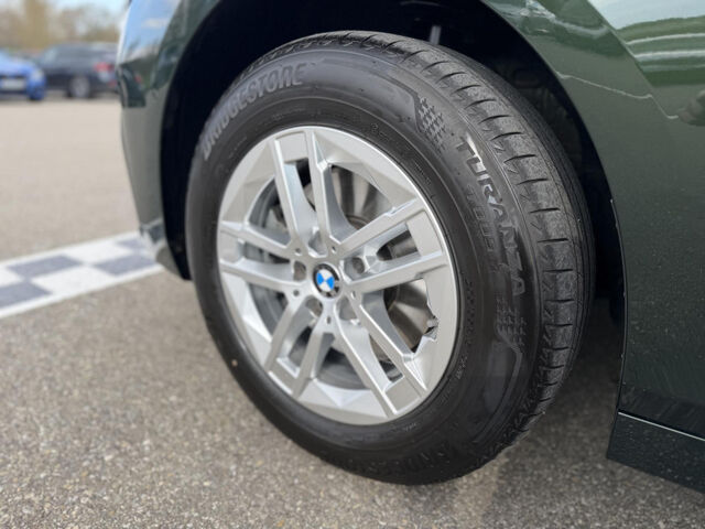 BMW 220 Active Tourer 220i ActiveTourer Sports.HUD SurView PanoD.LiveP Ansicht 8 für Fahrzeugdetailseite