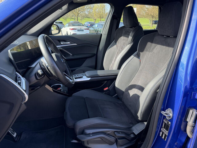 BMW X1 s20i M Sport HUD DrivAss+ACC Kamera LiveProf Ansicht 10 für Fahrzeugdetailseite