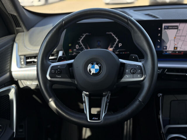 BMW X1 s20i M Sport HUD DrivAss+ACC Kamera LiveProf Ansicht 11 für Fahrzeugdetailseite