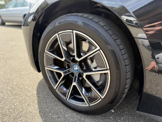 BMW i4 e35 GranCoupÃ© M Sport SurView Live-Navi Park+ Ansicht 9 für Fahrzeugdetailseite