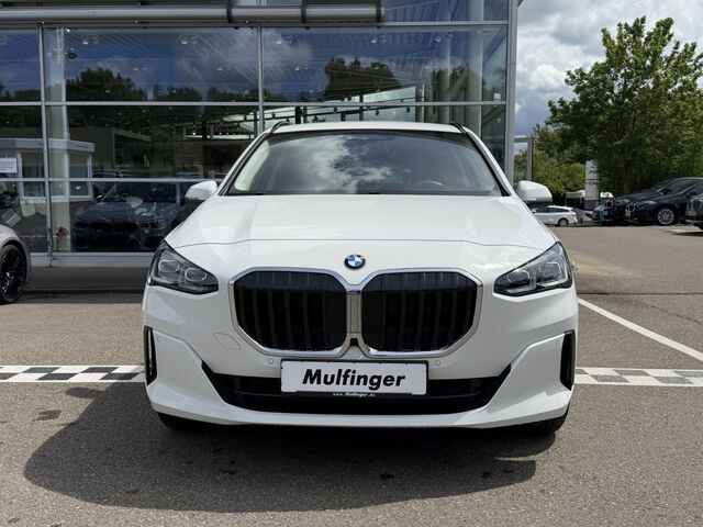 BMW 220 Active Tourer 220i AT.HUD ACC SuView Ad-LED Komfz.Sitzh.AHK Ansicht 4 für Fahrzeugdetailseite
