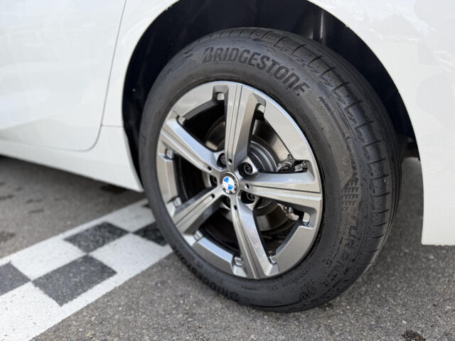 BMW 220 Active Tourer 220i AT.HUD ACC SuView Ad-LED Komfz.Sitzh.AHK Ansicht 9 für Fahrzeugdetailseite