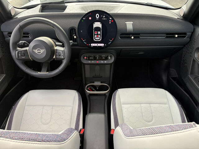 MINI Cooper C KomfZ PanoD Paket L HUD Har/Kar PaAsPlus Ansicht 9 für Fahrzeugdetailseite
