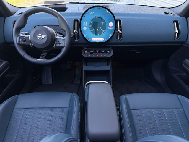MINI Cooper SE Countryman Countryman SE ALL 4 HUD AHK PanoD SportS PaAs Ansicht 11 für Fahrzeugdetailseite