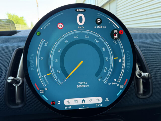 MINI Cooper SE Countryman Countryman SE ALL 4 HUD AHK PanoD SportS PaAs Ansicht 13 für Fahrzeugdetailseite