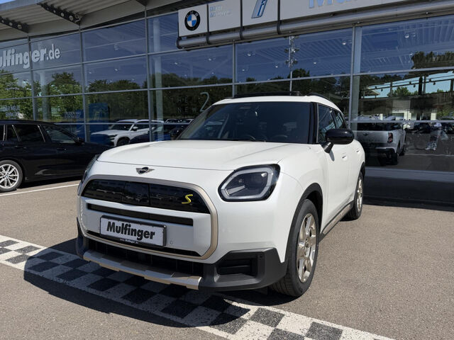 MINI Cooper SE Countryman Countryman SE ALL 4 HUD AHK PanoD SportS PaAs Ansicht 3 für Fahrzeugdetailseite
