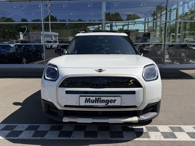 MINI Cooper SE Countryman Countryman SE ALL 4 HUD AHK PanoD SportS PaAs Ansicht 4 für Fahrzeugdetailseite