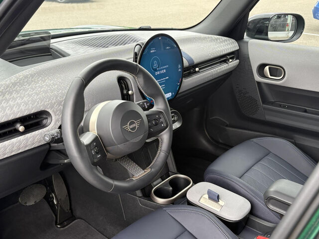 MINI Cooper C Favoured Trim LED HUD KomfZ LenkradH Ansicht 13 für Fahrzeugdetailseite