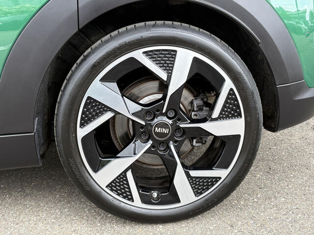 MINI Cooper C Favoured Trim LED HUD KomfZ LenkradH Ansicht 6 für Fahrzeugdetailseite