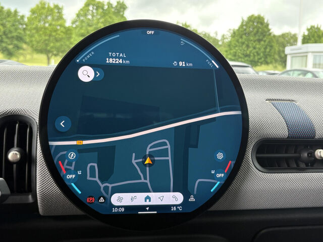 MINI Cooper C Favoured Trim LED HUD KomfZ LenkradH Ansicht 9 für Fahrzeugdetailseite