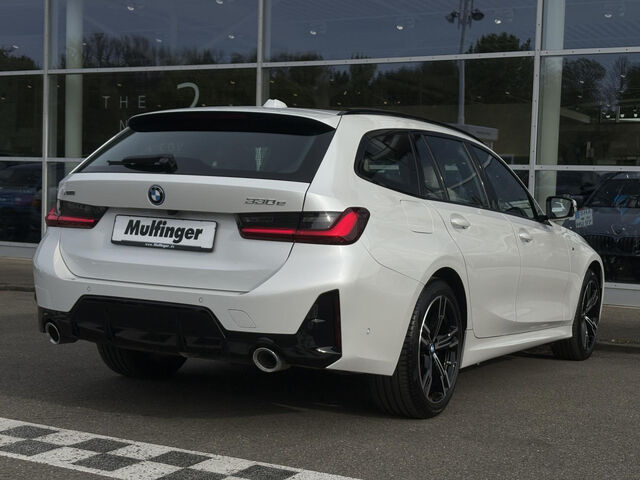 BMW 330 e xDrive Tour. M Sport HUD AHK PanoD KomfZ Adap Ansicht 4 für Fahrzeugdetailseite