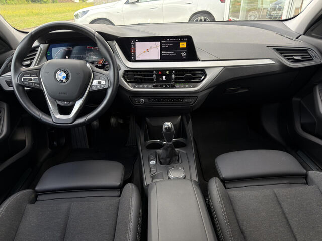BMW 118 i Advantage LED Sports.LiveProf DAB Sitzh.17 Ansicht 11 für Fahrzeugdetailseite