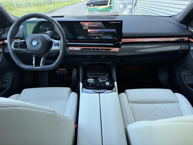 BMW i5 e40 M Sport HUD ACC Bo+Wi.Memory SurView 20 Ansicht 8 für Fahrzeugdetailseite
