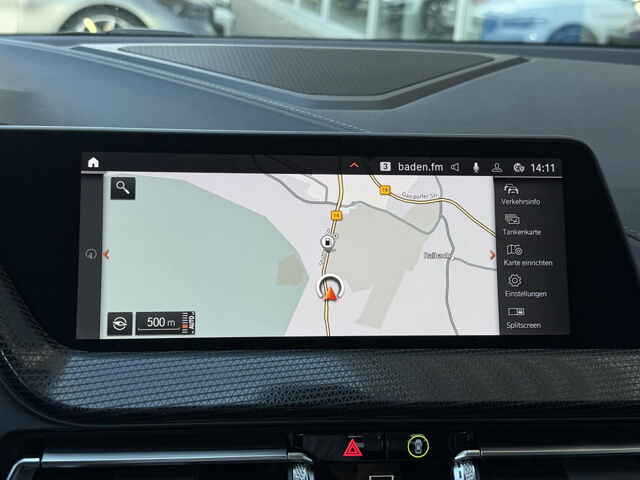 BMW 118 i DSG-Aut. Sport HUD LiveProf.HiFi Sitzh.17 Ansicht 15 für Fahrzeugdetailseite