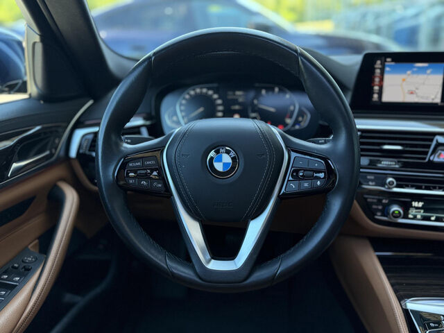 BMW 520 d T.Leder ACC PanoD.Kamera Navi HiFi Soft AHK Ansicht 12 für Fahrzeugdetailseite