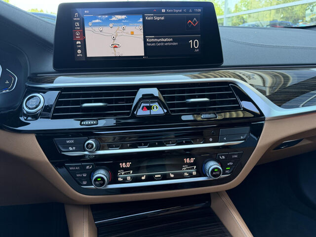 BMW 520 d T.Leder ACC PanoD.Kamera Navi HiFi Soft AHK Ansicht 14 für Fahrzeugdetailseite