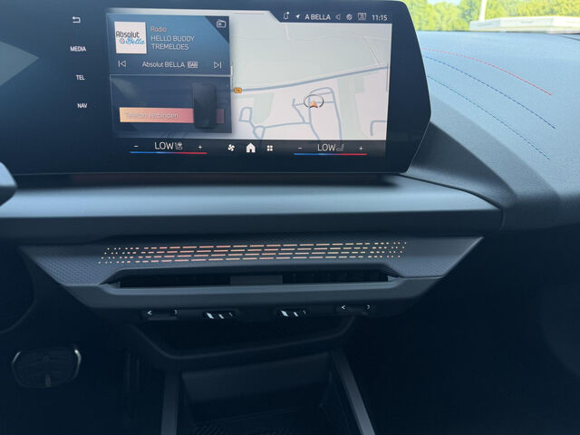 BMW 120 M Sport Pro LIveProf. SuView H&K ACC HUD 19 Ansicht 14 für Fahrzeugdetailseite