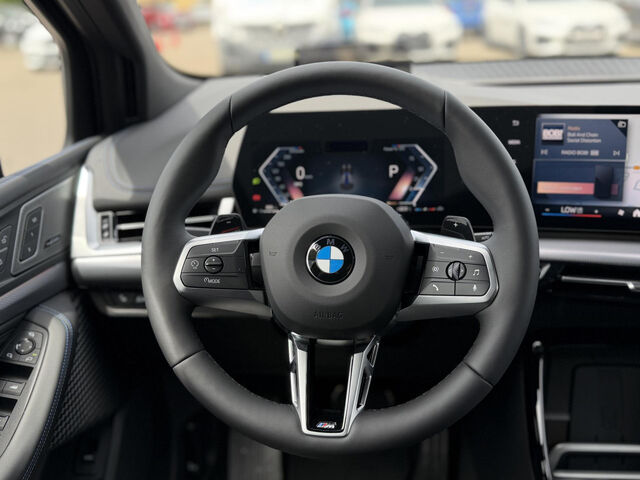 BMW 220 Active Tourer 220i Active Tourer M Sport ACC LiveProf. SurView Ansicht 12 für Fahrzeugdetailseite