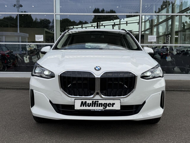 BMW 220 Active Tourer 220i ActiveTourer HUD ACC SurView LiveProf.AHK Ansicht 4 für Fahrzeugdetailseite