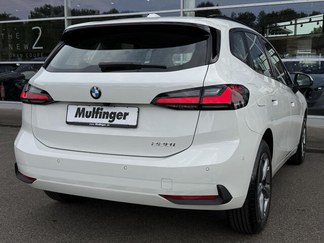 BMW 220 Active Tourer 220i ActiveTourer HUD ACC SurView LiveProf.AHK Ansicht 6 für Fahrzeugdetailseite