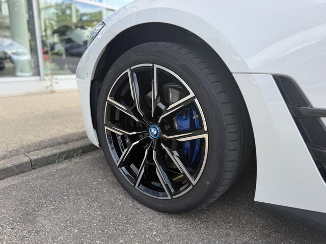 BMW i4 M50 LiveProf SuView HUD ACC Sitzh. Memory 19 Ansicht 8 für Fahrzeugdetailseite