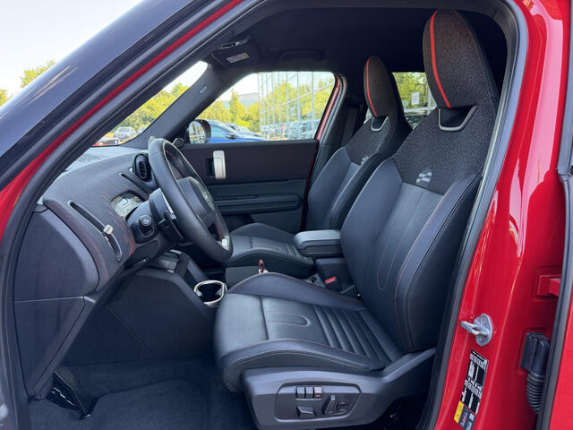 MINI Cooper SE Countryman Countrym. SE All4 JCW Sports.HUD Ha/Ka.KomfZ AHK Ansicht 9 für Fahrzeugdetailseite