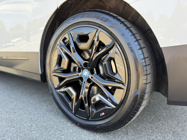 BMW iX x40 Sky Sitzbel.SuView ACC HUD Ha/Ka.AHK 22 Ansicht 9 für Fahrzeugdetailseite
