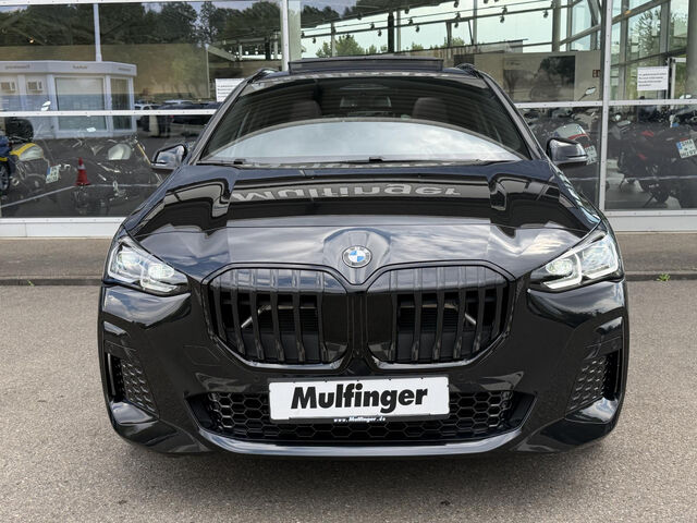 BMW 220 Active Tourer 220i AT.M Sport HUD ACC SuView PanoD.Ha/Ka 19 Ansicht 4 für Fahrzeugdetailseite