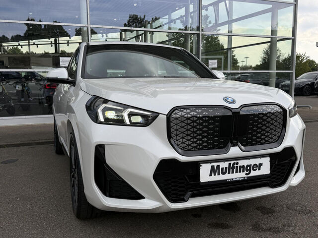 BMW iX1 x30 M Sport Pro HUD ACC SurView Har/Kar.19 Ansicht 5 für Fahrzeugdetailseite