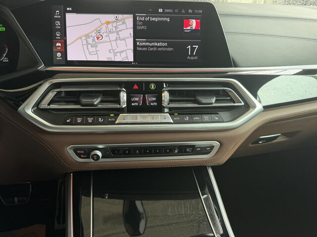 BMW X5 x40d M Sport 7Sitz Sky IntAktL.ACC SuView 22 Ansicht 14 für Fahrzeugdetailseite