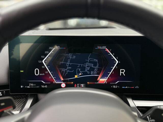 BMW 520 i T.M Sport HUD SurView Sitzbel.Lenkradh.AHK Ansicht 12 für Fahrzeugdetailseite