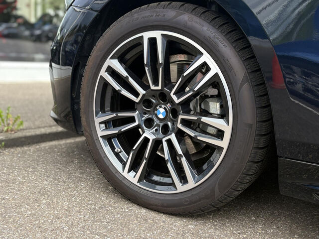 BMW 520 i T.M Sport HUD SurView Sitzbel.Lenkradh.AHK Ansicht 9 für Fahrzeugdetailseite