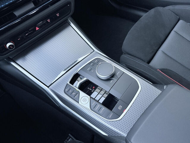 BMW 318 i M Sport HUD ACC SuView LivePro.HiFi Lordose Ansicht 11 für Fahrzeugdetailseite