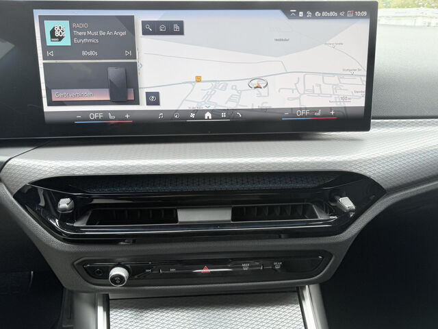 BMW 320 i T. M Sport PanoD.HUD ACC SuView LivePr.HiFi Ansicht 14 für Fahrzeugdetailseite