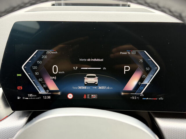 BMW 220 Active Tourer 220i AT.M Sport HUD ACC SurView Har/Kar.AHK 18 Ansicht 13 für Fahrzeugdetailseite