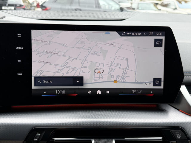 BMW 220 Active Tourer 220i AT.M Sport HUD ACC SurView Har/Kar.AHK 18 Ansicht 15 für Fahrzeugdetailseite